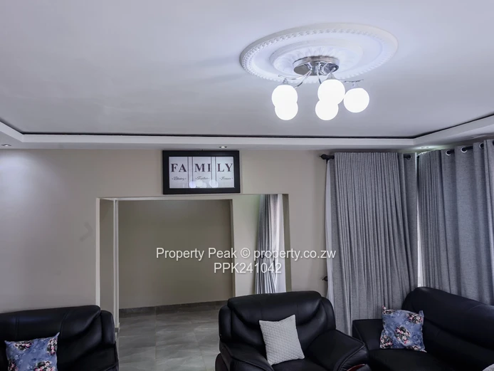 Mt Pleasant Heights 6-Bed, 6-Bath Home on 2000m² with Borehole