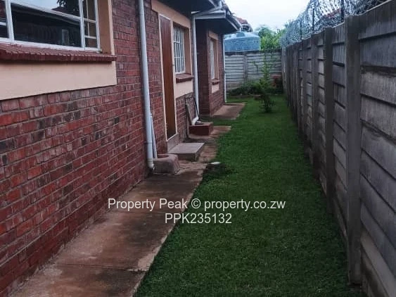 Prospect 3-Bed Walled Home - Garden, Garage & Fireplace