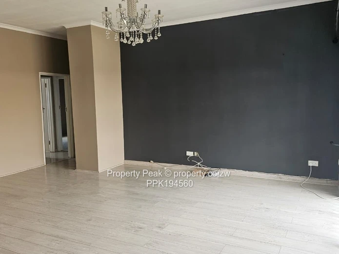 Sunlit 3-Bed Garden Flat with Solar & Garage - Newlands (Sole Mandate)