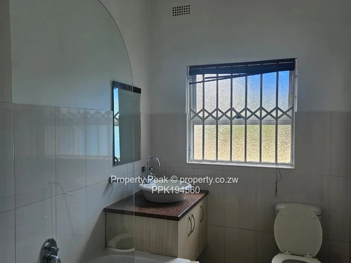 Sunlit 3-Bed Garden Flat with Solar & Garage - Newlands (Sole Mandate)