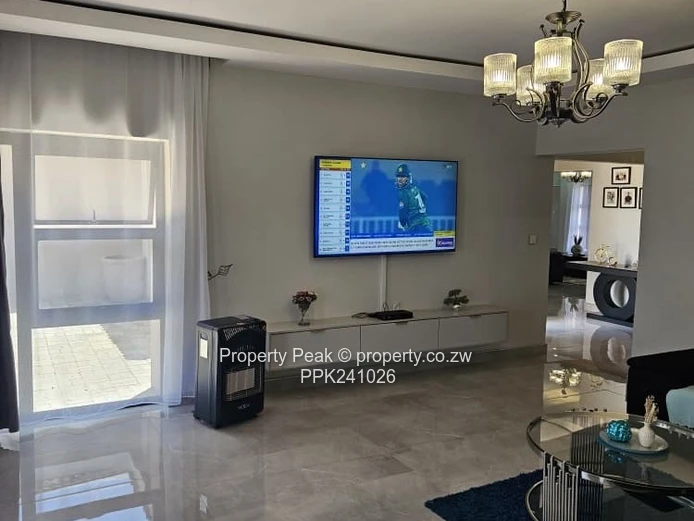 Modern 4-Bed Home on 1992 m² with Borehole in New Marlborough