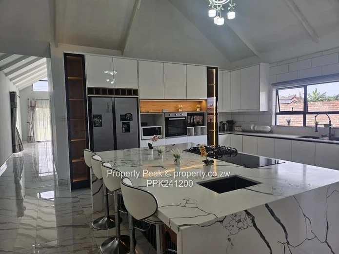 5-Bed Home with Borehole & Garden in Mt Pleasant Heights 