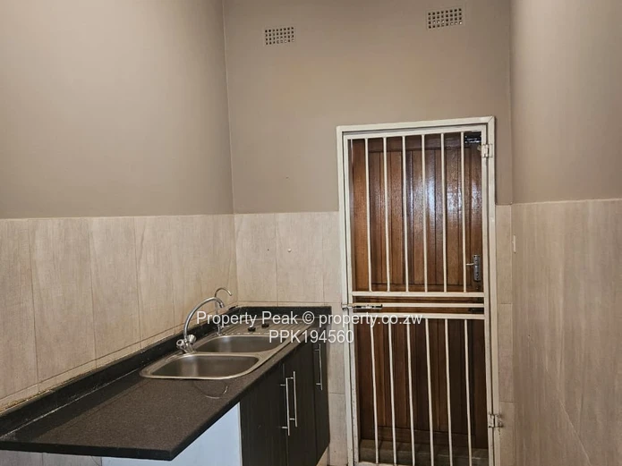 Sunlit 3-Bed Garden Flat with Solar & Garage - Newlands (Sole Mandate)