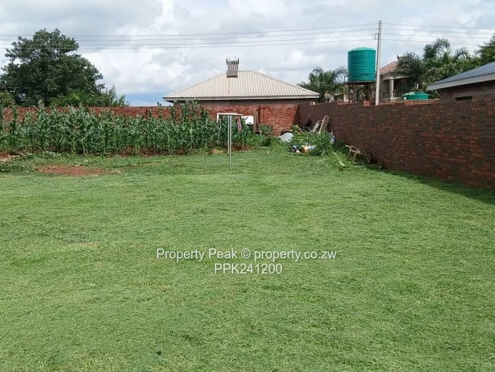 5-Bed Home with Borehole & Garden in Mt Pleasant Heights 